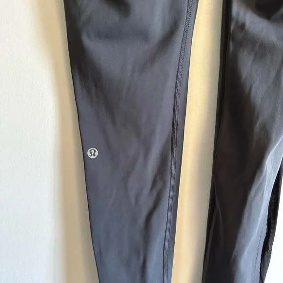 Lululemon Athletica Blue Tied/Black Gray Smooth Stride Tight Leggings size 6 - Picture 13 of 16